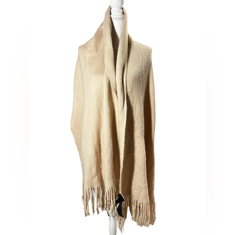 Steve Madden Cream Fringed Scarf🆕